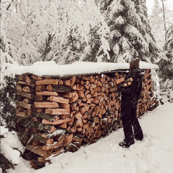 About Me 🕯🧺 - Picture 4 of 7